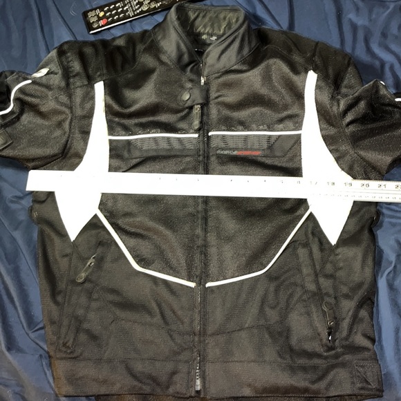 Castle Motocycle Jacket (padded) - Picture 10 of 11